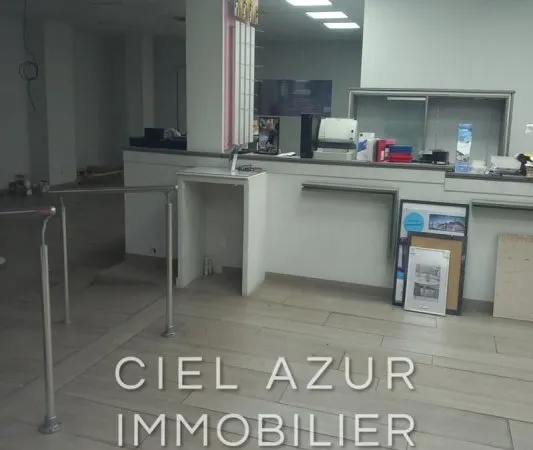 Immeuble commercial 40 m²