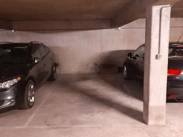 Place de parking 37 rue Arago à puteaux