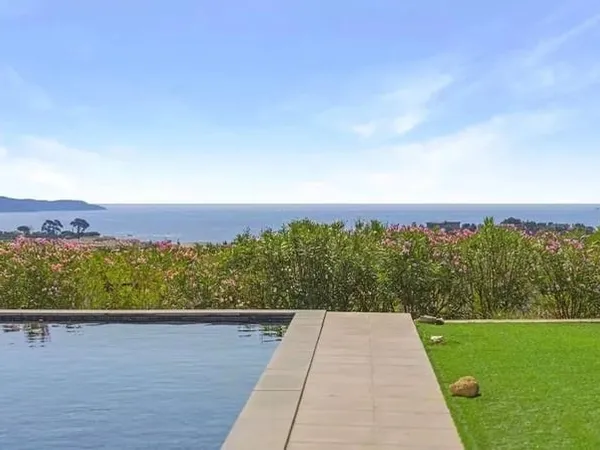 Maison 4 pièces 200 m²