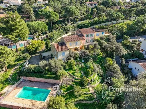 Maison 6 pièces 147 m²