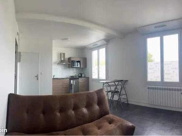 Joli Studio Meublé 27M2 CAEN toute inclus