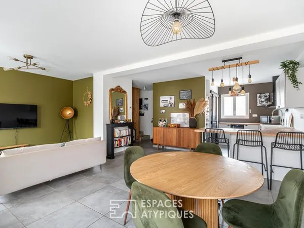 Charmante maison avec terrasse et piscine au coeur des Cheres