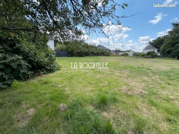 Terrain 700 m² VEIGNE