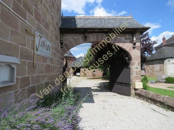 Hôtellerie et restauration Vente Varetz 23p 732m² 578050€
