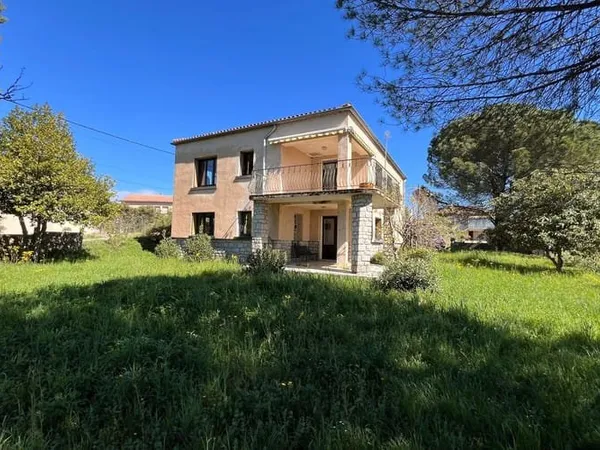 Maison 5 pièces 161 m²