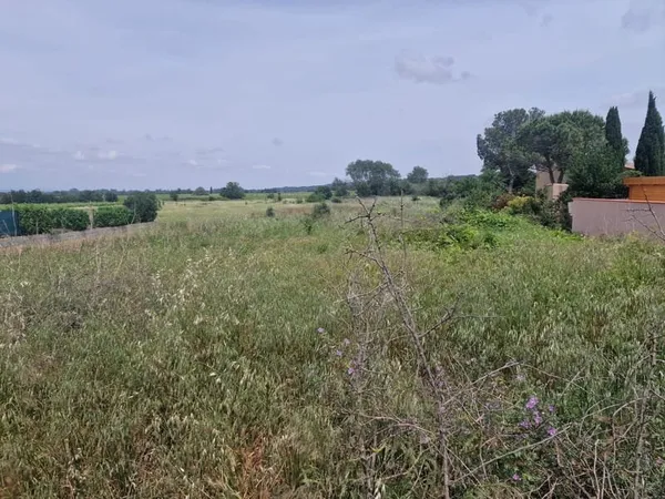 TERRAIN DE 3840M2 - AVEC PERMIS DE CONSTRUCTION VALIDE - NEVIAN