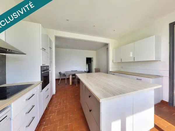 Charmante Maison en pierre avec jardin à Val-de-Virvée