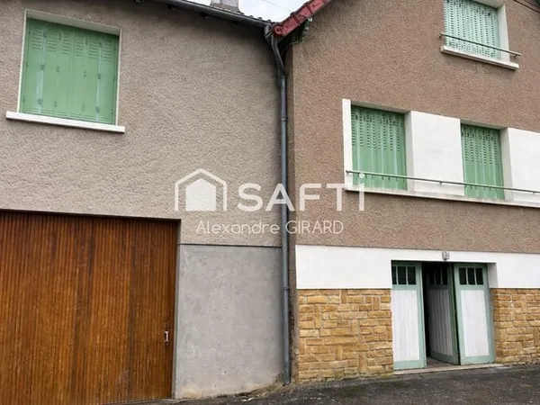 Maison d'environ 107m2 avec 4 chambre sur une parcelle de 715m2