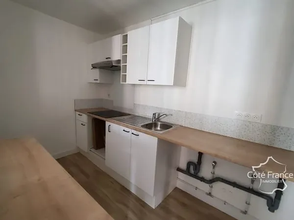 08 FUMAY. Appartement 3 chambres.