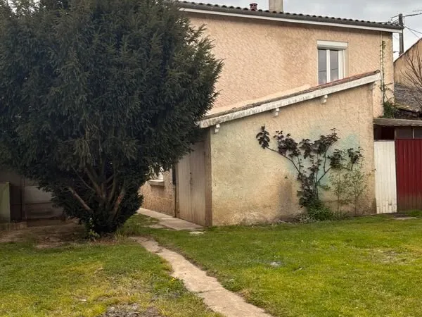 Maison T4 dans quartier résidentiel calme à Fleurance avec jardin clôturé