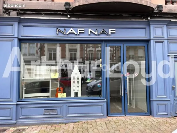 Local commercial 180 m²