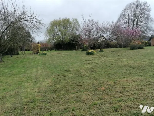Terrain 717 m²