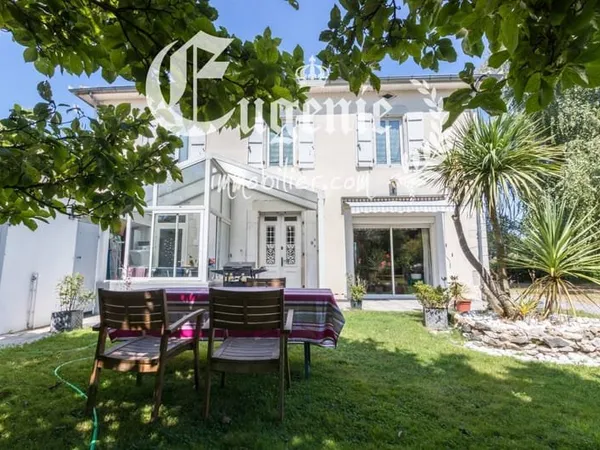 Maison 6 pièces 171 m²