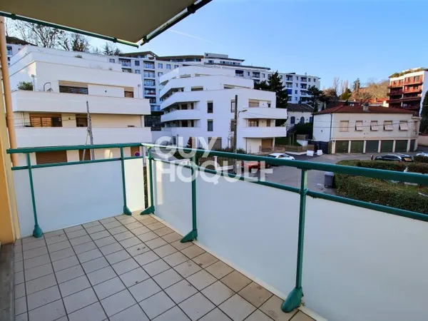 Appartement à vendre de 3 pièces de 74 m² avec balcon