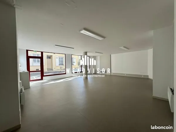 LOCAL COMMERCIAL 212 m² LE MANS