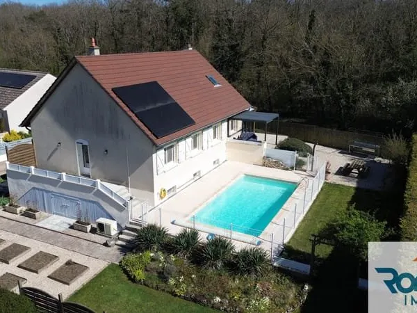 MAISON 7 PIECES / 5 CHAMBRES / ENVIRON 136 M2 AU SOL / PARCE