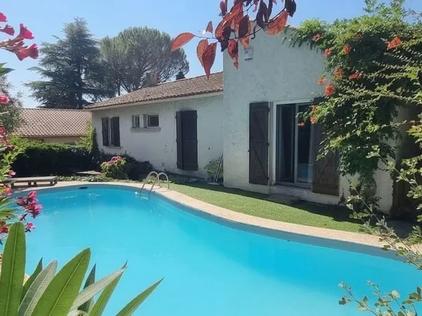 Maison 7 pièces 180 m²