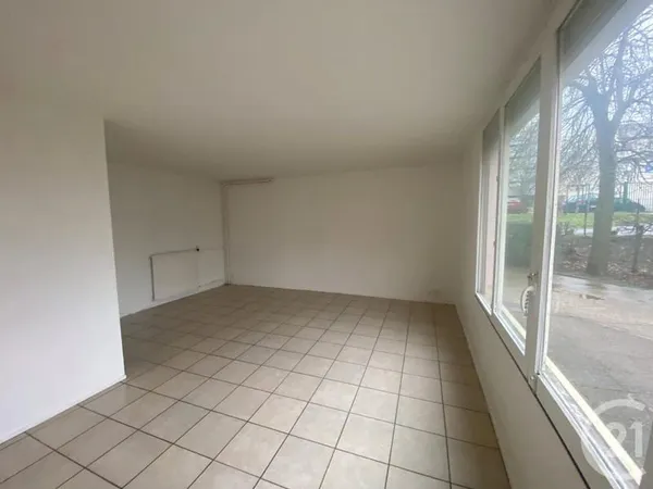 Studio 1 pièce 40 m²