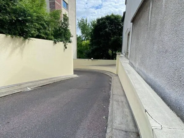 Parking 13 m²