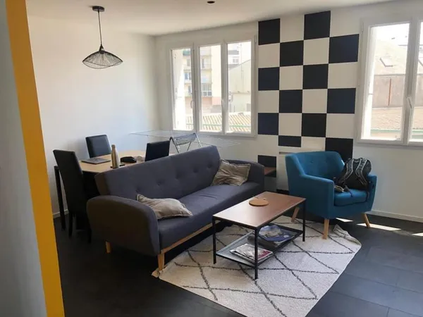 A louer Brest Place de Strasbourg Superbe T5 en colocation neuf