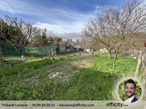 Terrain 412 m²