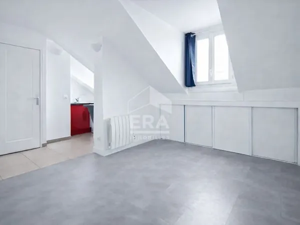 Appartement 1 pièce 16 m² Dernier étage !