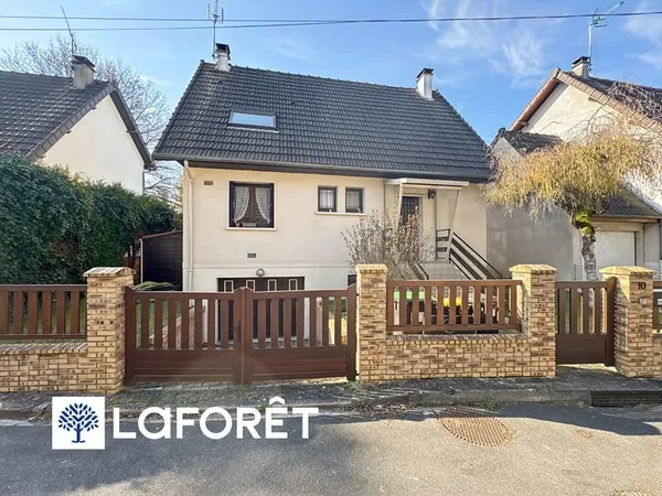 Maison individuelle 6 pièces à vendre à Sainte-Geneviève-des-Bois