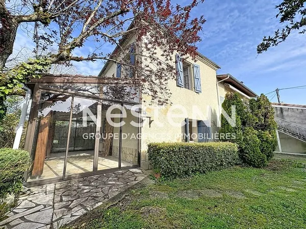 Maison à rénover à vendre à Barbaste - 4 pièces dont 3 chambres avec garage