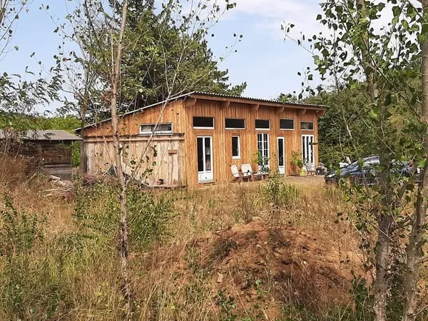 Propriété d'exception sur 11 hectares offrant un fort potent