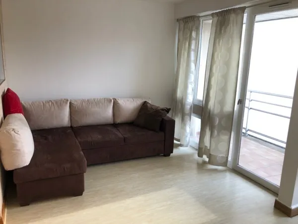 Loue appartement T2 meublé avec 6m² de balcon, Buttes Chaumont Paris 19ème 34m²
