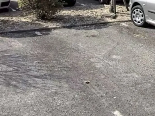 Place de parking en extérieur