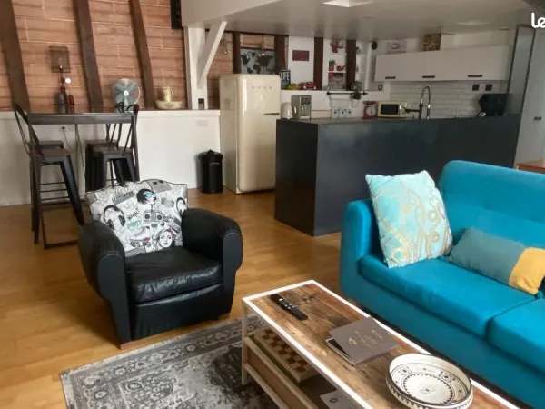 SUPERBE LOFT MEUBLÉ Décoration Vintage industriel CENTRE AURAY