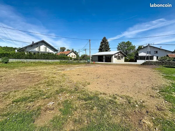 TERRAIN 656 m2