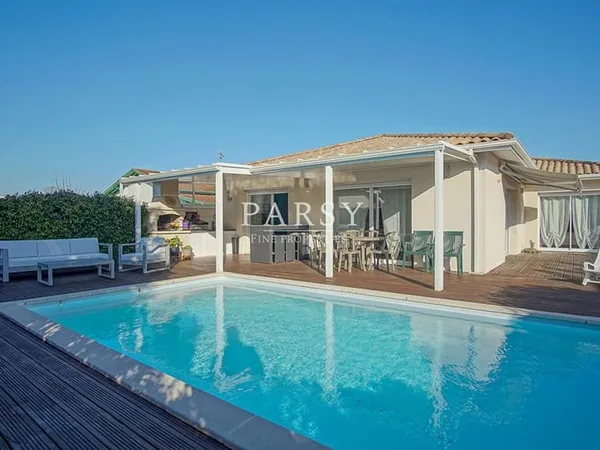 GUJAN-MESTRAS: Maison 3 chambres avec piscine chauffée