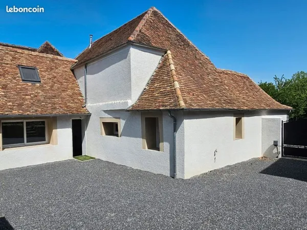 Maison neuve avec le charme de l ancien