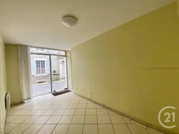 Local 5 pièces 58 m²