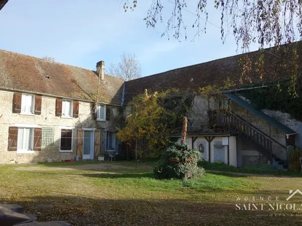 PARC NATUREL DU VEXIN CORPS DE FERME A RENOVER AVEC PERMIS POUR 4 LOGEMENTS 597 M2 PLANCHER