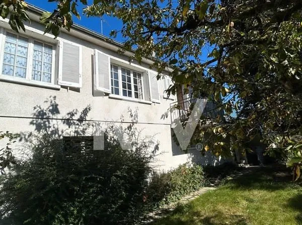 Maison familiale (115m² environ) en vente à ORLEANS