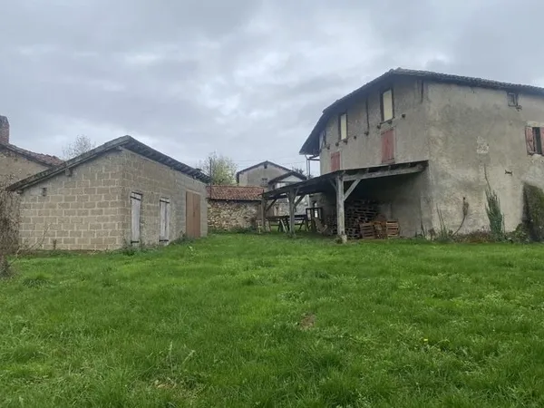 Maison en pierre de 4 pièces principales