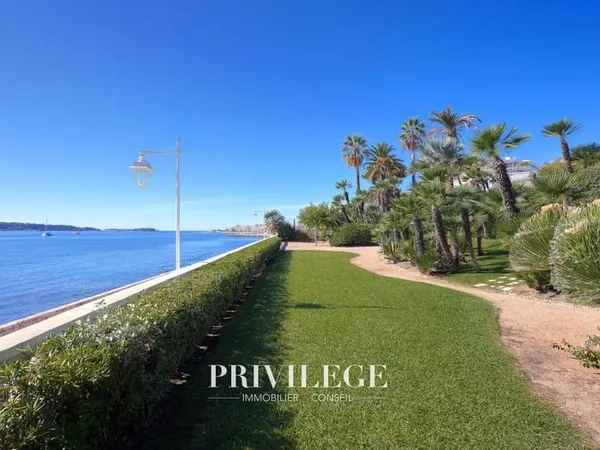 Cannes Palm Beach 3 pièces d'exception avec accès direct p