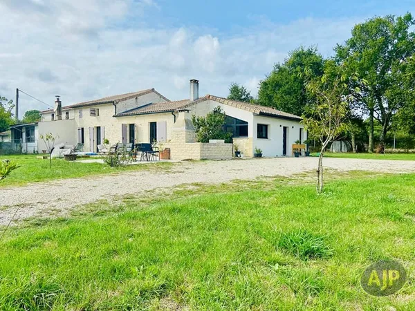 Maison de pays 155m2 au milieu des prés !