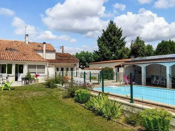 Maison 9 pièces 205 m²