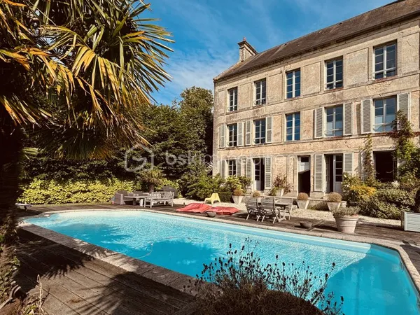 Maison 10 pièces 268 m²