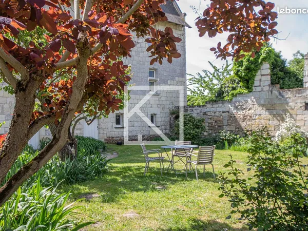Château 7 pièces 235 m²