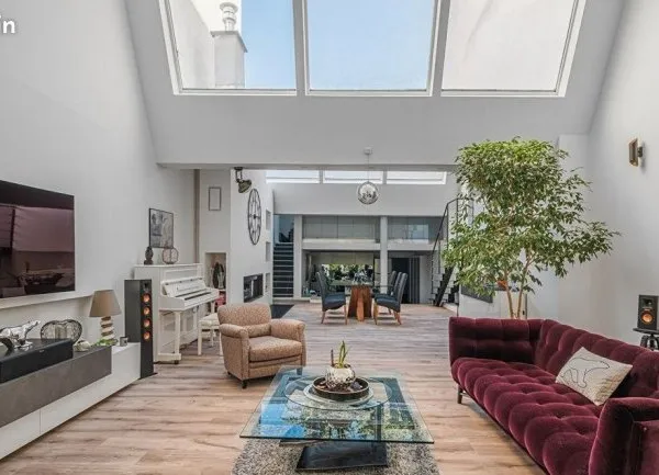 Magnifique appartement 200 m2 entièrement rénové