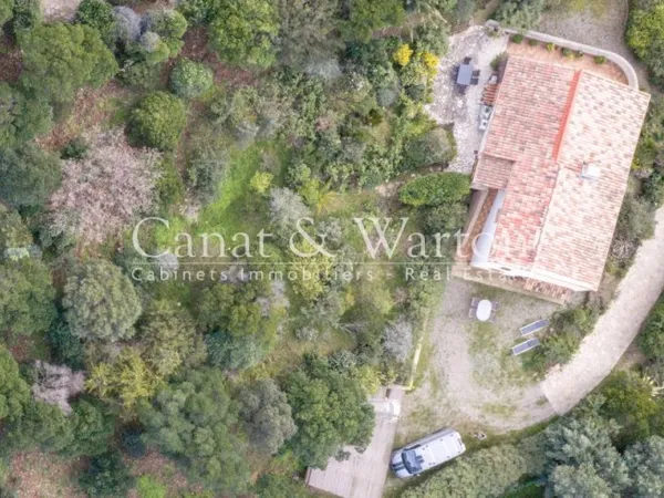 EXCLUSIVITÉ: VILLA À LA CROIX VALMER À BARBIGOUA