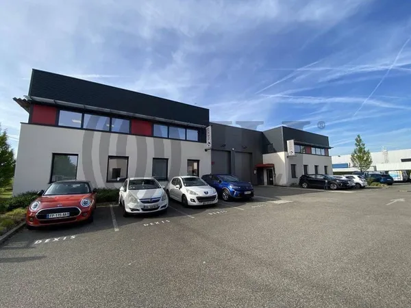 Local d'activité 667 m²