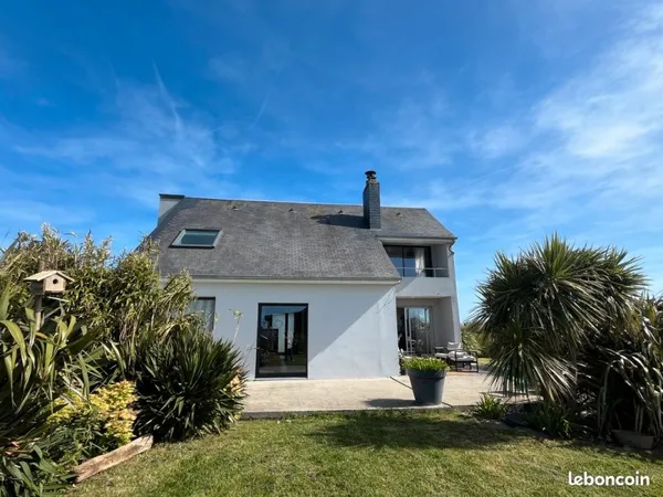 À vendre - Maison rénovée avec excellent DPE, d'une surface de 118 m2, au calme, au pied des dunes d
