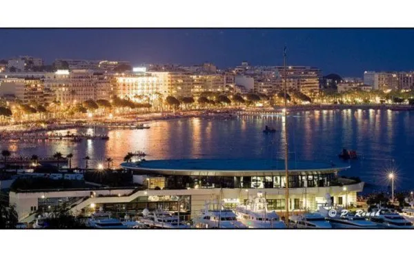 CANNES CENTRE RESTAURANT 120M2 399000€