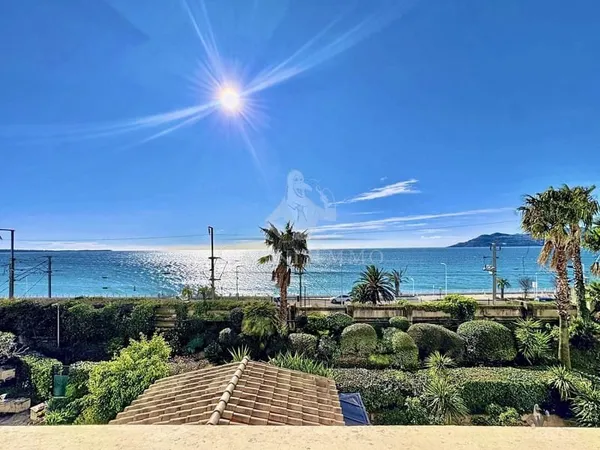 APPARTEMENT 2 PIÈCES / CANNES OUEST VUE PANORAMIQUE MER